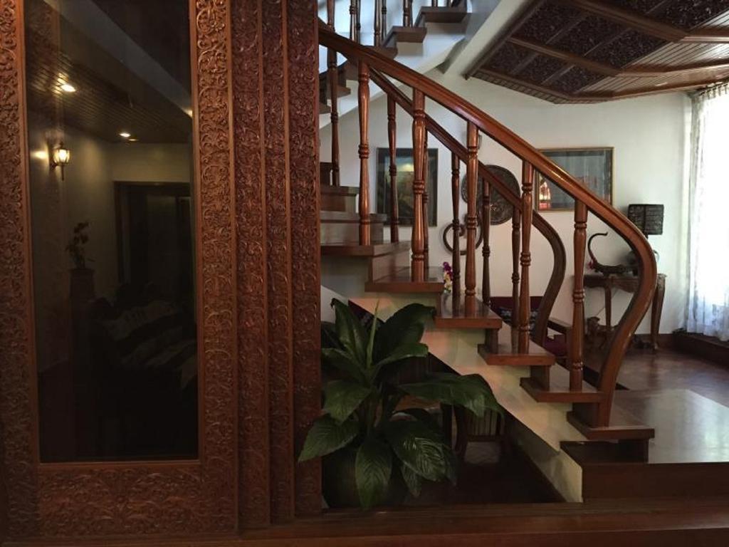 Classique Inn Yangon Exterior photo