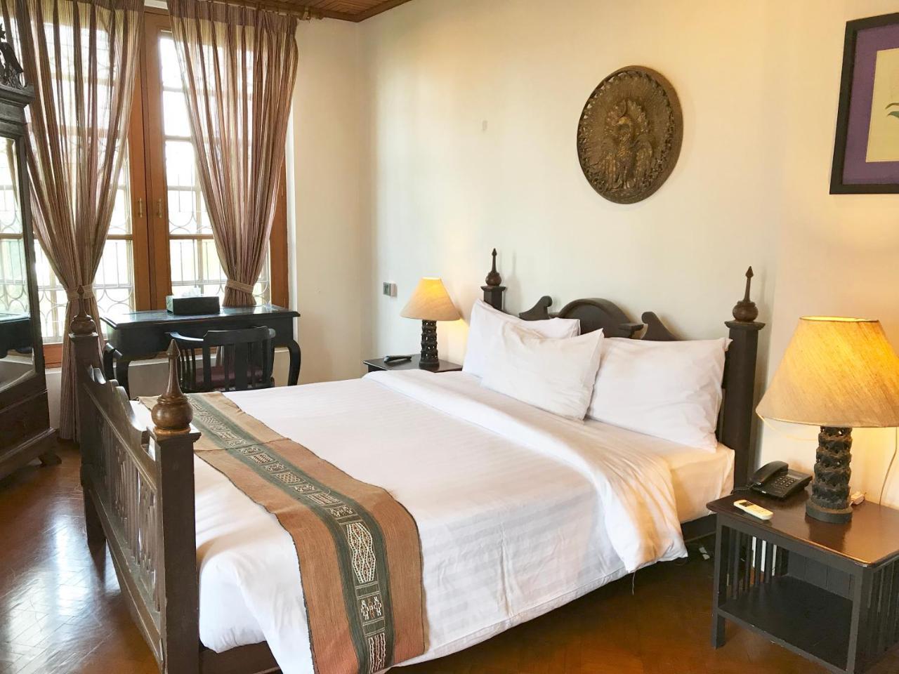 Classique Inn Yangon Exterior photo